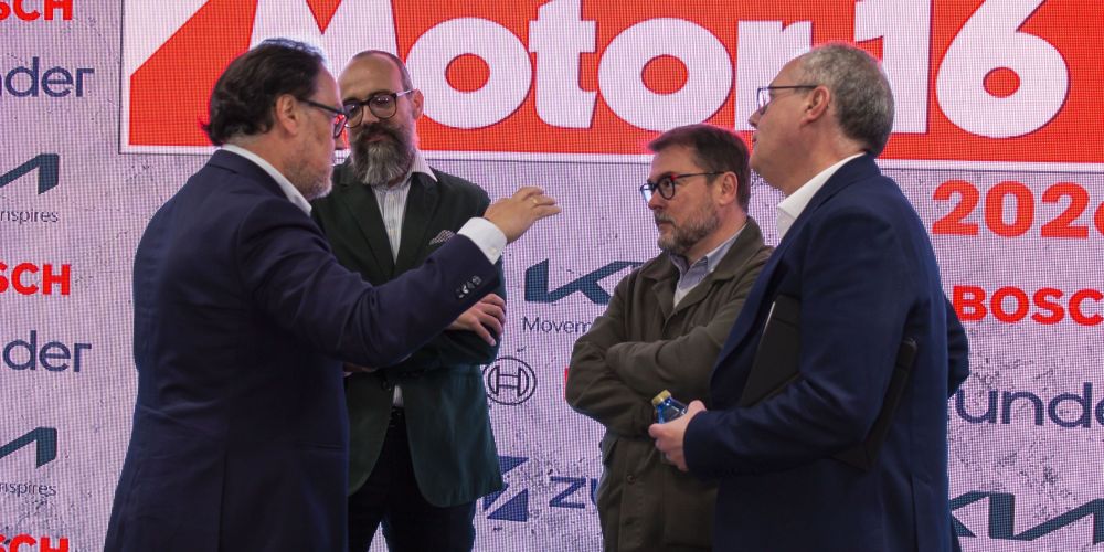 FORO 1: TECNOLOGÍA DEL AUTOMÓVIL Y CONECTIVIDAD